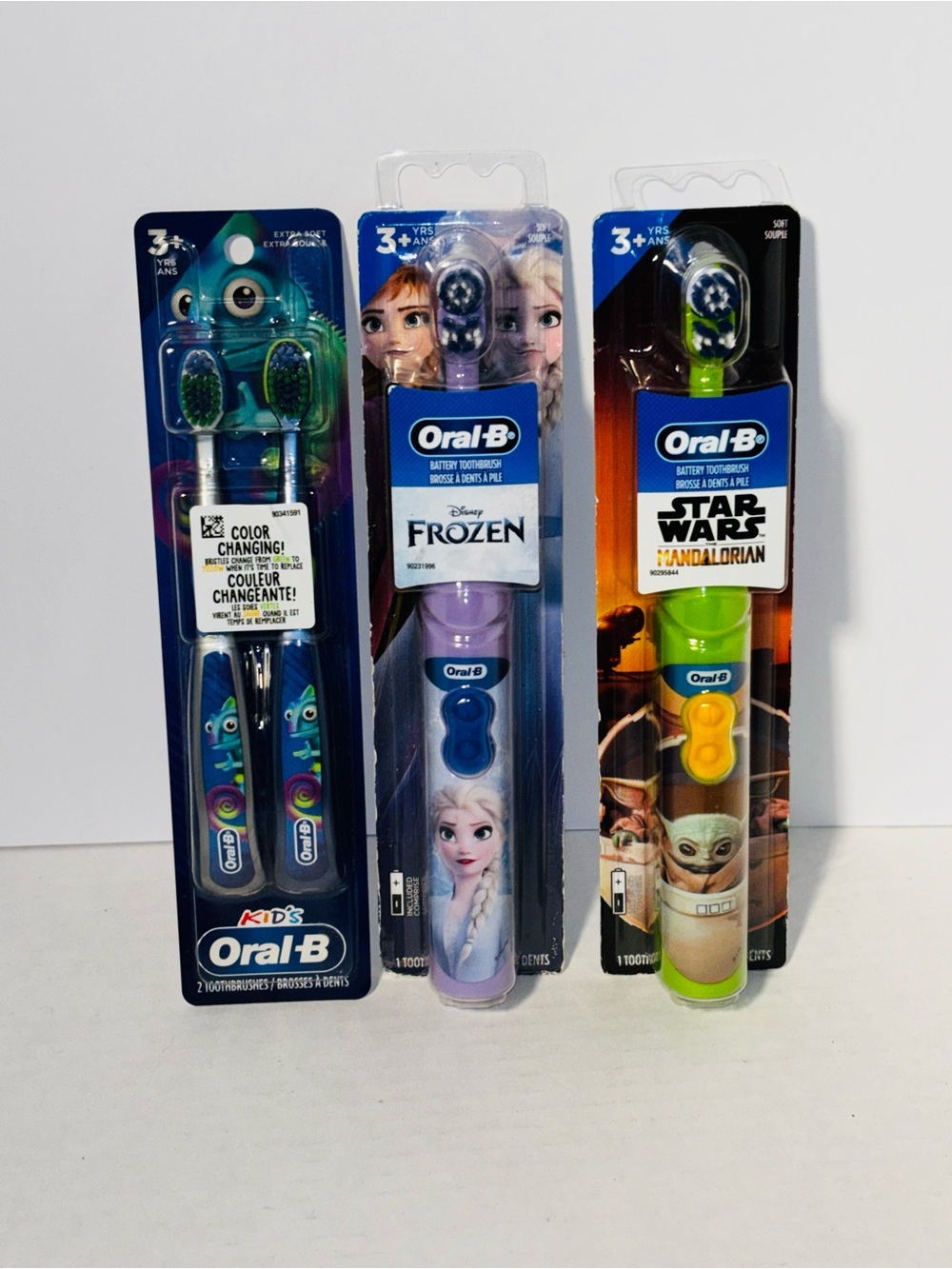 Oral-B Kids Battery Toothbrush - Bundle (Frozen) & (Star Wars) Options
